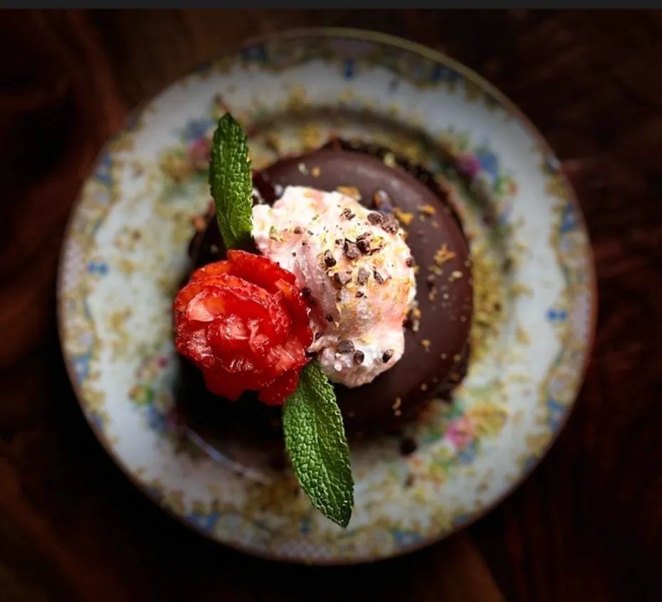 Store House Market & Eatery 6